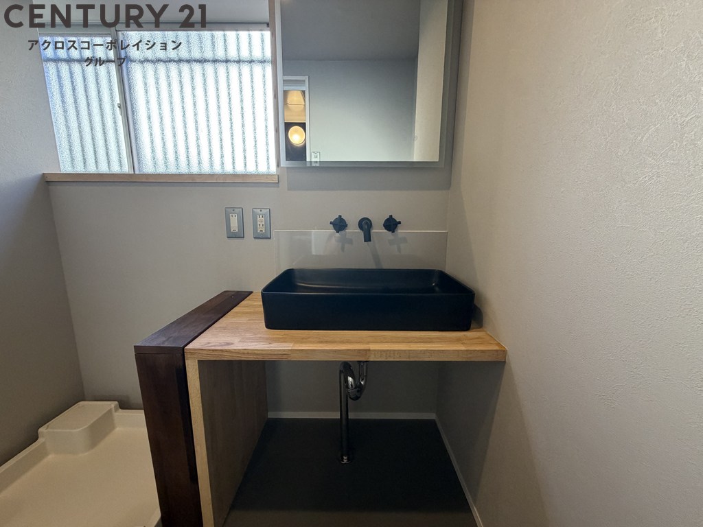 洗面設備　室内洗濯機置き場付きで便利！