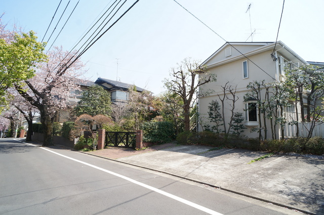 エントランス　外観　入口