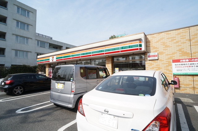 コンビニ　セブンイレブン世田谷成城1丁目店（コンビニ）まで410m