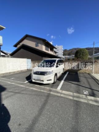 駐車場　車をお持ちの方に嬉しい駐車場付きの物件です