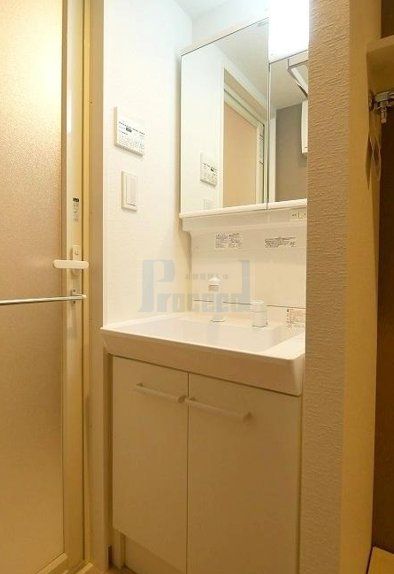 洗面設備　使いやすい独立洗面台☆