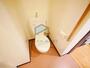 トイレ　アメリカンセパレートタイプのトイレです！上部に換気扇あります