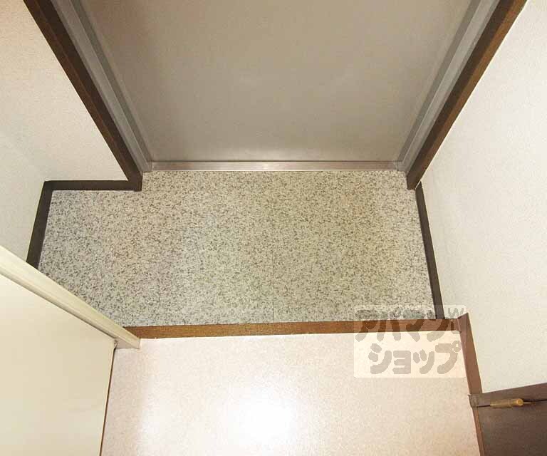 玄関　細長い玄関です・