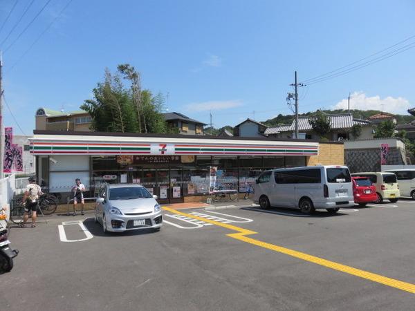 コンビニ　セブンイレブン富田林瀧谷不動店（コンビニ）まで594m