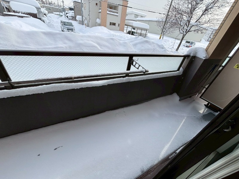 バルコニー　バルコニーが付いていますので一息ついてみてはいかがですか。