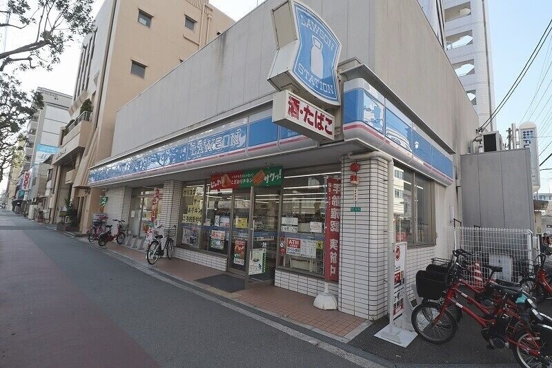 コンビニ　ローソン東小橋二丁目店（コンビニ）まで317m