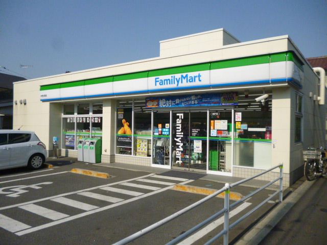 コンビニ　ファミリーマート中野白鷺店（コンビニ）まで400m