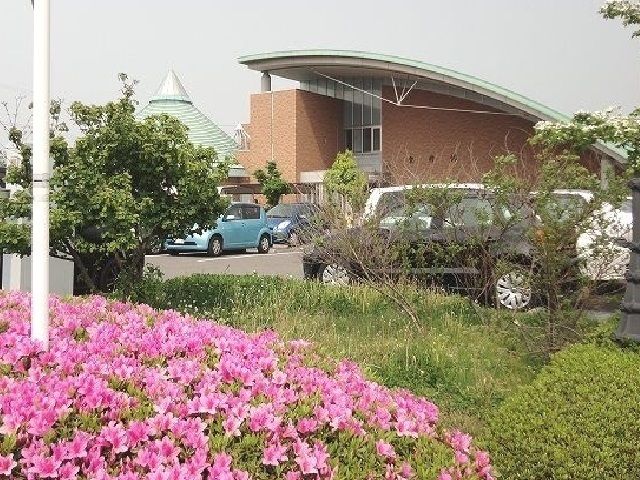 図書館　瑞穂市図書館　本館（図書館）まで1200m