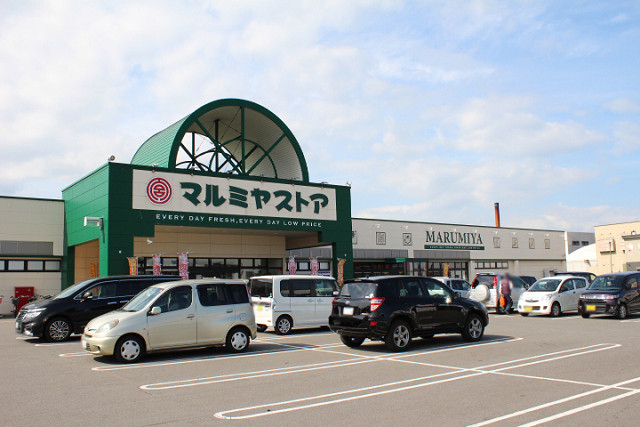 スーパー　マルミヤストア 鶴崎森店（スーパー）まで1000m