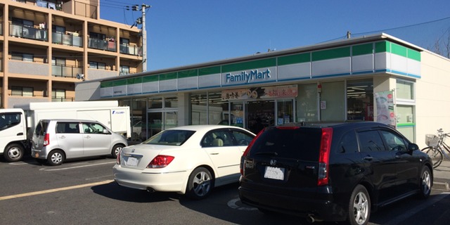 コンビニ　ファミリーマート小浦貝塚市役所前店（コンビニ）まで266m