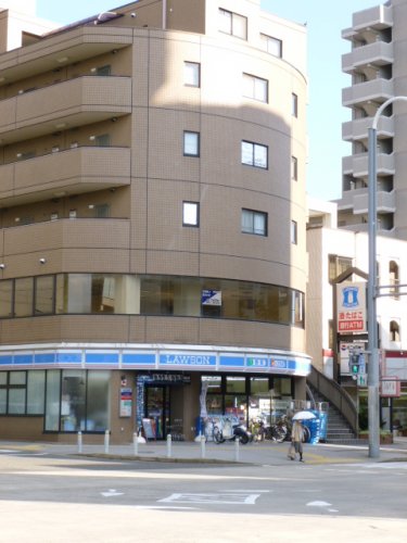 コンビニ　ローソン 桜山駅前店（コンビニ）まで243m