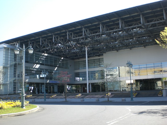 図書館　結城市民情報センター（図書館）まで120m