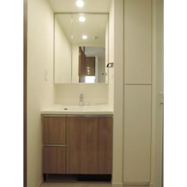 洗面設備　※写真は同タイプ住戸です。