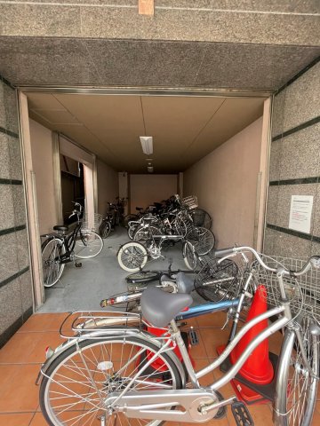 駐車場　★ ★ 口コミ２００件以上　評価４.９のお店 ★ ★