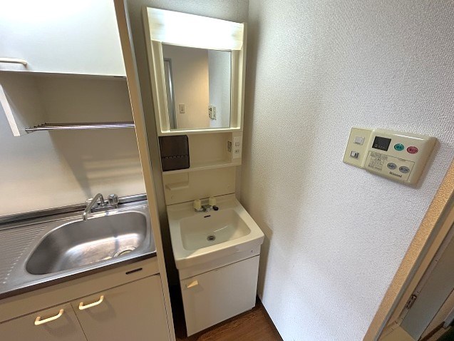 洗面設備　参考写真。