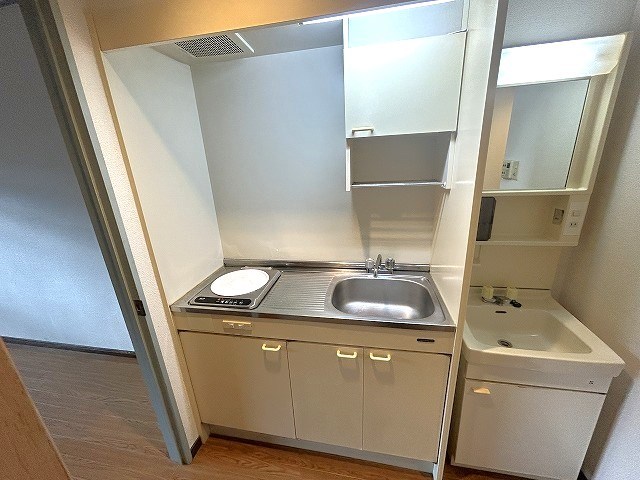 キッチン　参考写真。