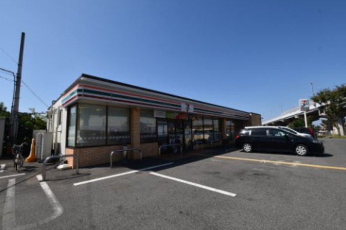 コンビニ　セブンイレブン 泉大津綾井店（コンビニ）まで593m