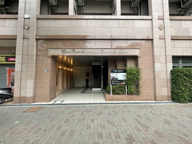 エントランス　清潔なエントランスです