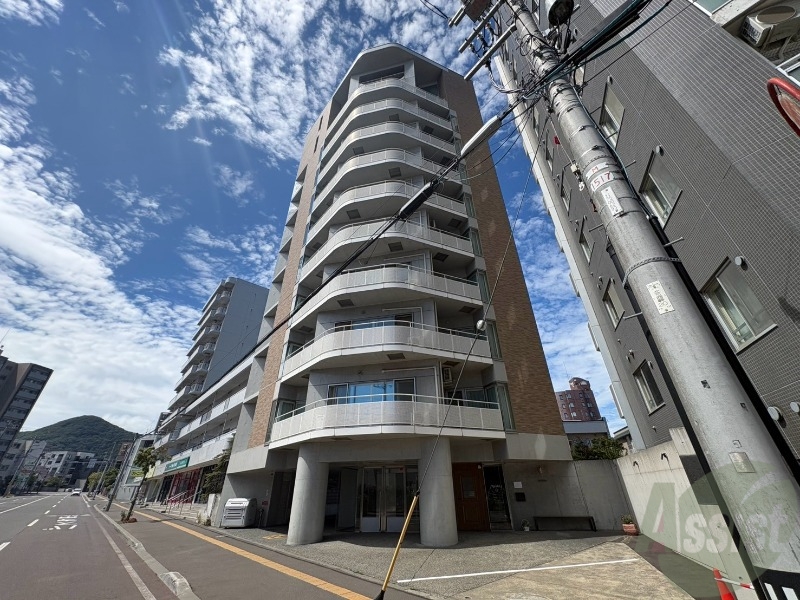 建物外観　札幌市中央区宮の森２条「シャンドール宮の森」