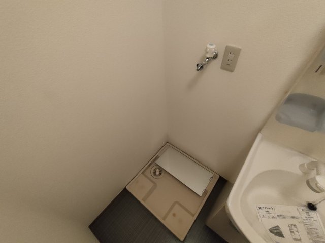 洗面設備　ゆったりとスペースのある洗面所