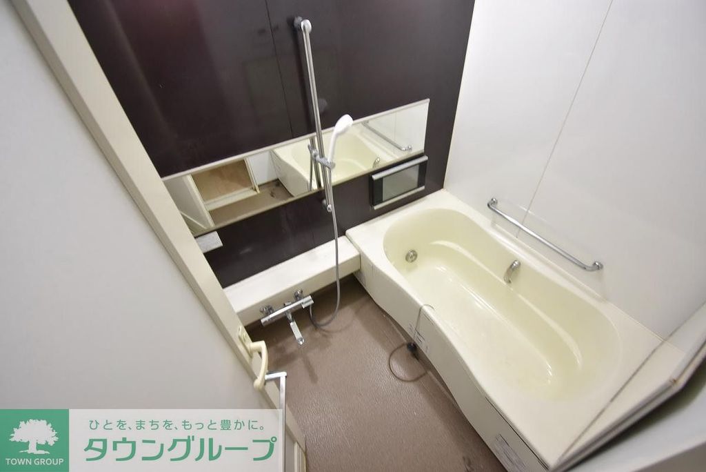 バス・シャワールーム　お問合せは(株)タウンハウジングレジデンス事業部　赤坂店・…