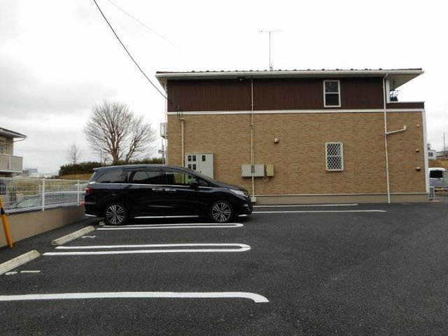 駐車場　駐車場に車を止められます