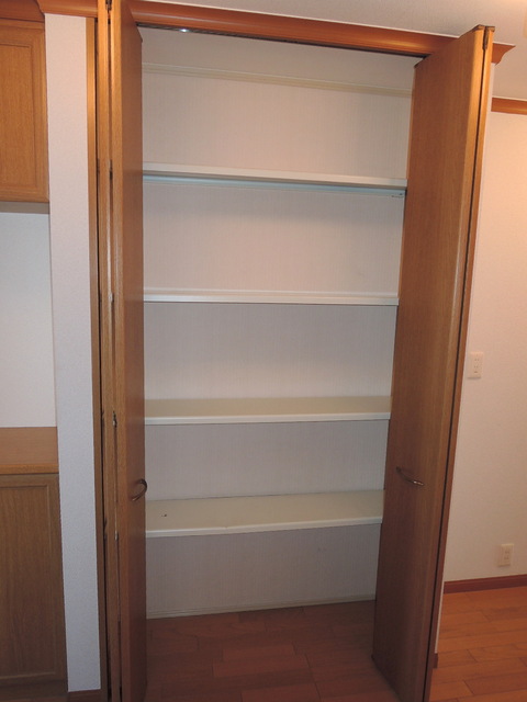 その他設備　【★廊下にも収納あり★