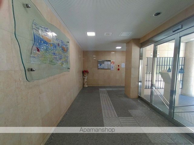 地下鉄御堂筋線 江坂駅 徒歩5分 7階建 築30年の外観写真