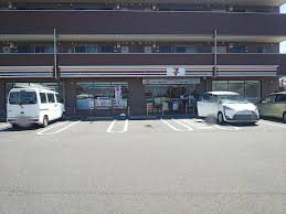 コンビニ　セブン－イレブン　東出雲インター店（コンビニ）まで382m