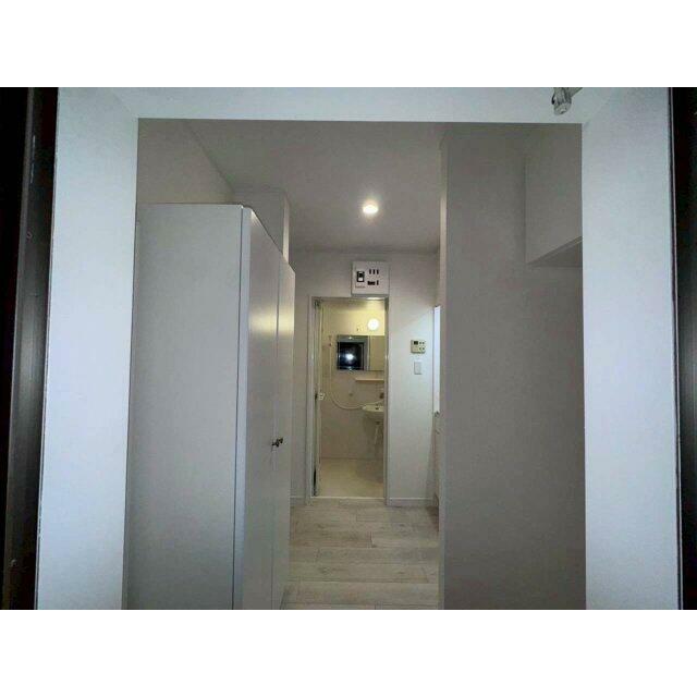 玄関　退去前につき別のお部屋の写真です。