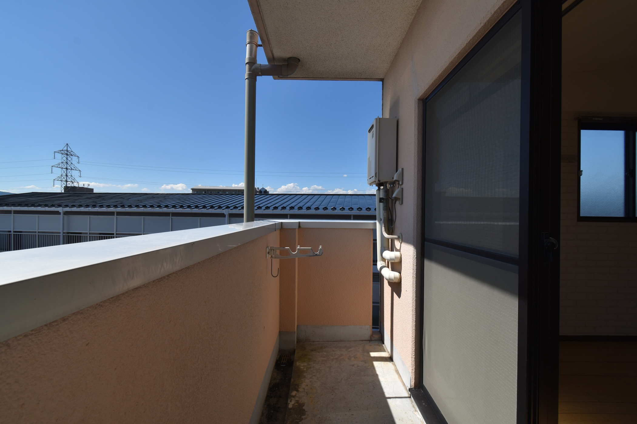バルコニー　※同建物の別のお部屋の写真です。