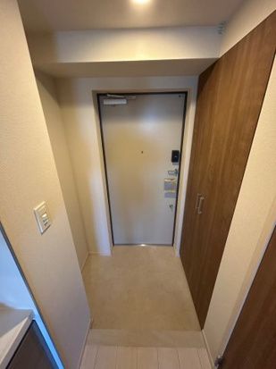 クレヴィスタお花茶屋の玄関写真