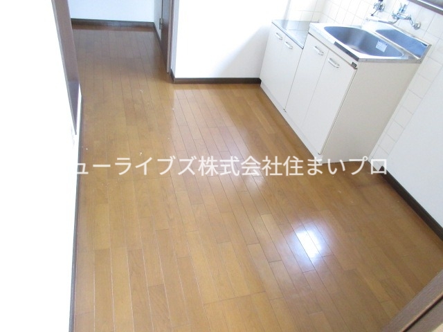 マリーヴィレッジの居間写真