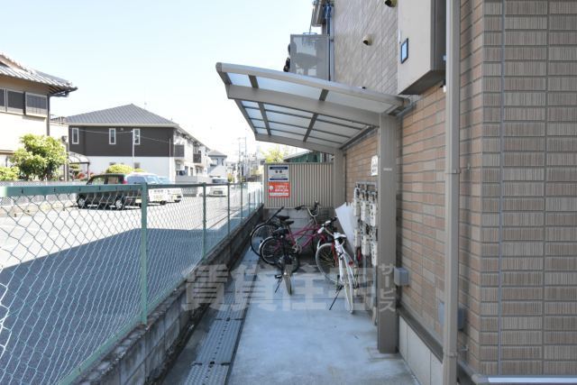 南海泉北線 深井駅 徒歩15分 2階建 築17年の外観写真