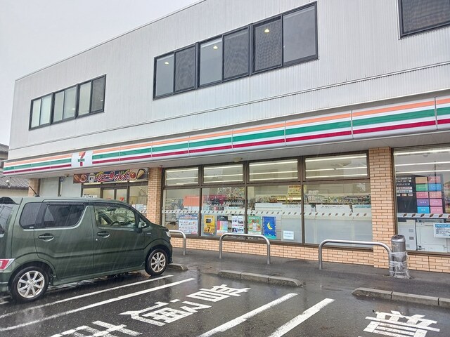 コンビニ　セブンイレブン（コンビニ）まで862m