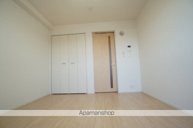 ＪＲ関西本線 大和小泉駅 徒歩4分 2階建 築10年の居間写真