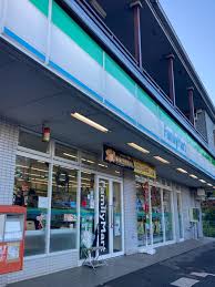 コンビニ　ファミリーマート 練馬大泉町店（コンビニ）まで808m