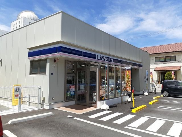 コンビニ　ローソン天久小学校前店（コンビニ）まで160m