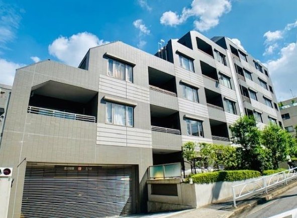 アパートメンツ東山の外観写真