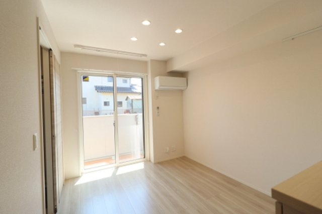 その他　リビング全景（エアコン付）