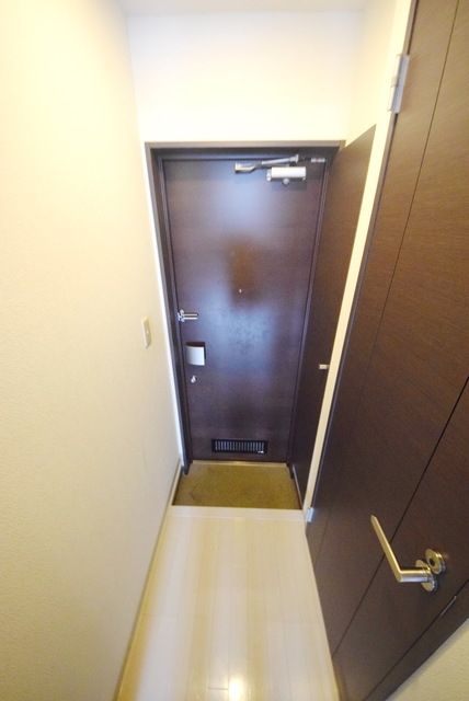 AEOLO LUCEの玄関写真