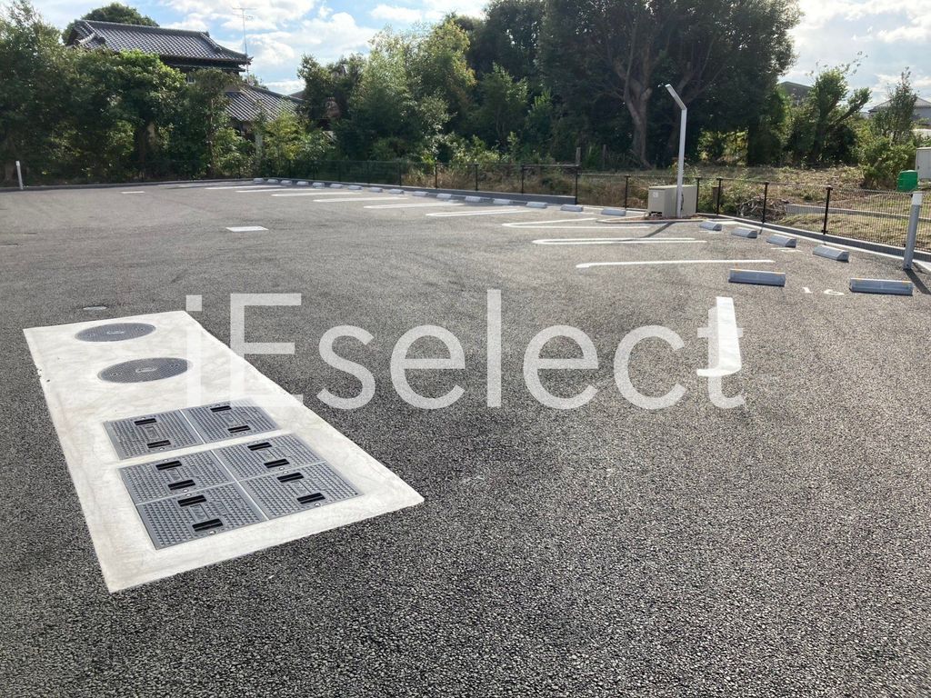 駐車場　敷地内駐車場も募集中です！