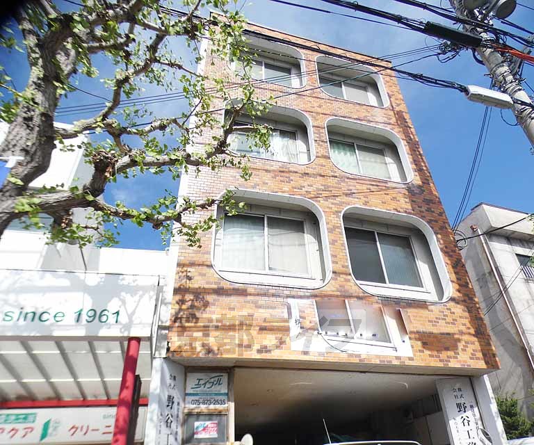 ＪＲ山陰本線 太秦駅 徒歩15分 4階建 築48年の外観写真