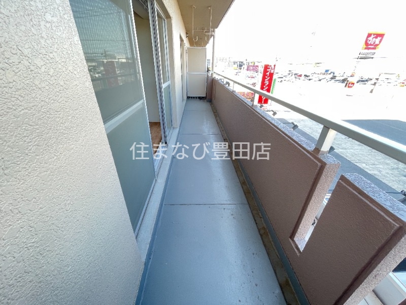 名鉄名古屋本線 知立駅 バス乗車時間：12分 最寄りバス停で下車 徒歩1分 7階建 築37年の内装写真