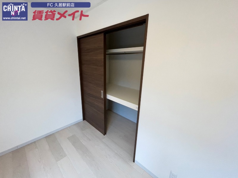 収納　同物件別部屋写真