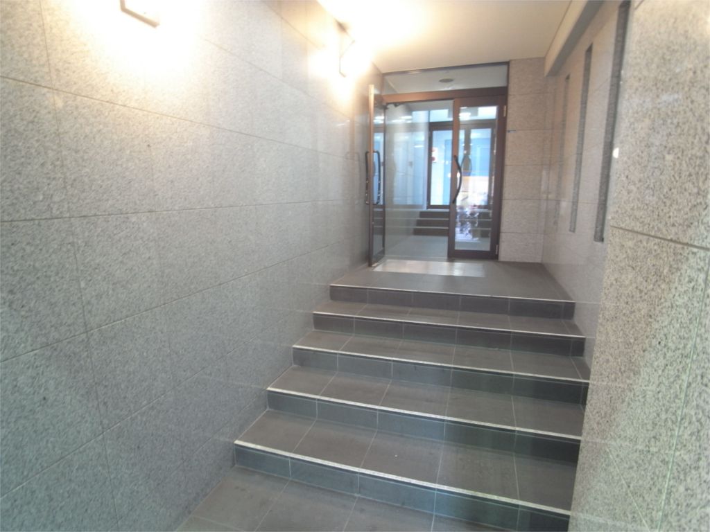 エントランス　雨に濡れず建物内に入れます！