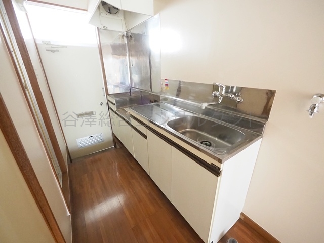 キッチン　２口コンロ設置可・調理スペースあり