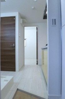 玄関　※別部屋参考写真