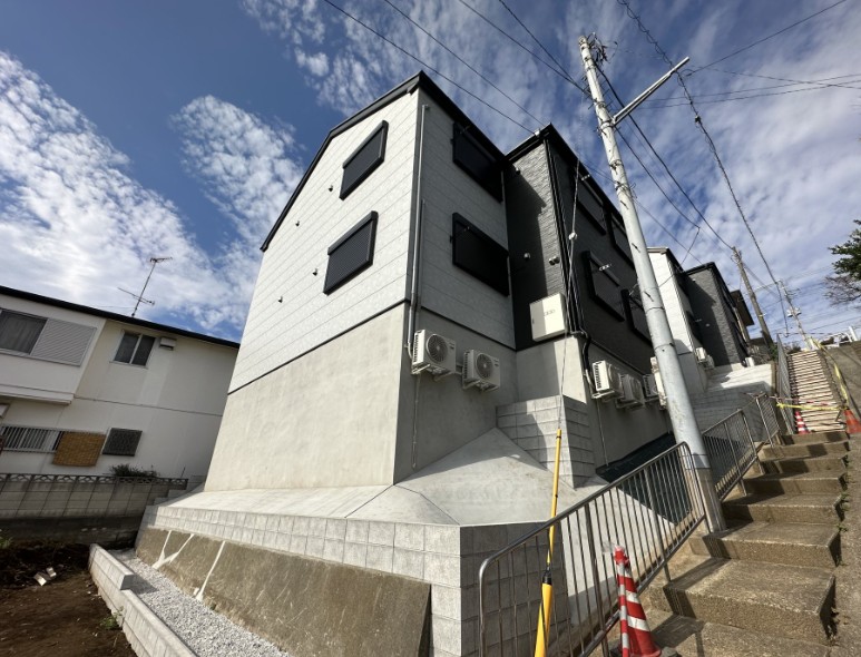 東急東横線 反町駅 徒歩15分 2階建 築3年の外観写真