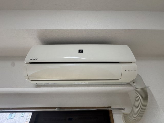 その他設備　エアコンです　※同マンション別室写真です